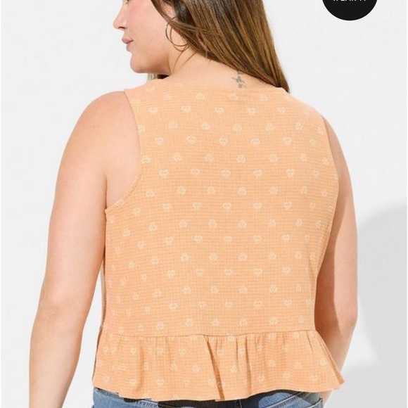 TORRID Texture Knit High Neck Ruffle Crop Top Peach Bloom Sleeveless NWT 4 4X - Picture 5 of 8